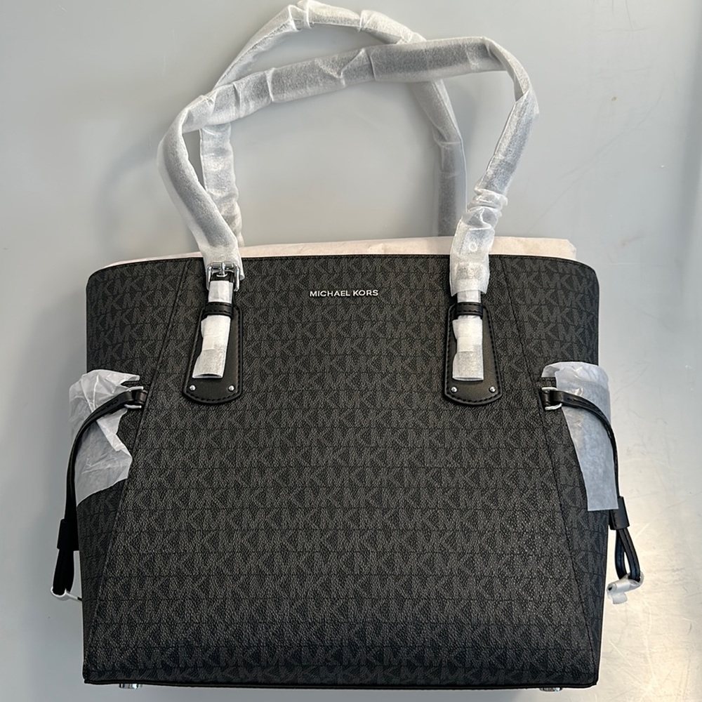 Make:Michael Kors Brand New purse